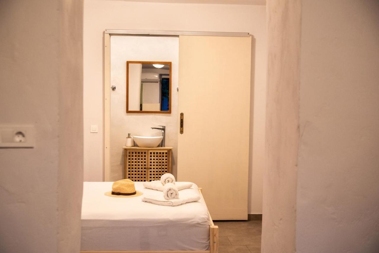 Feneri 3 -Cozy Rustic Apt 20' From Elafonisi Beach Perivolia  Dış mekan fotoğraf