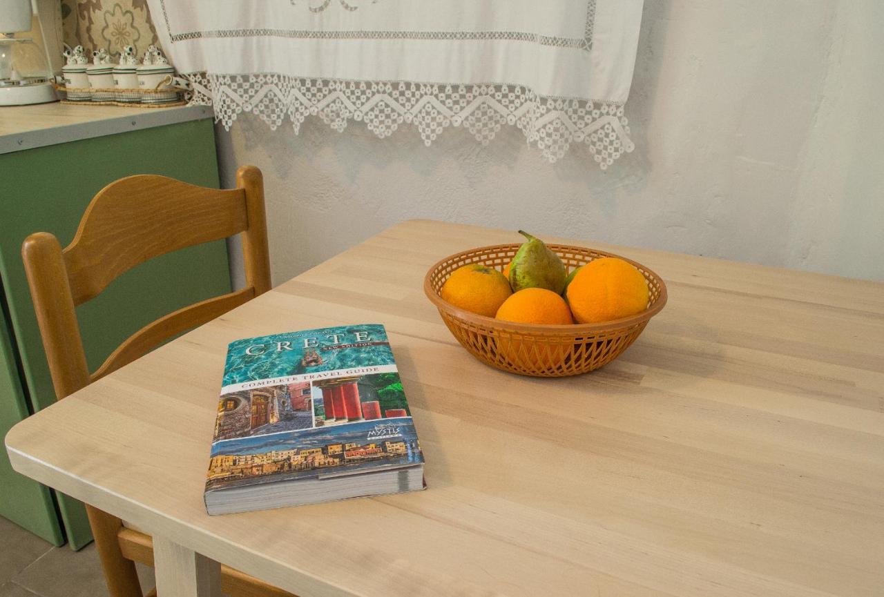Feneri 3 -Cozy Rustic Apt 20' From Elafonisi Beach Perivolia  Dış mekan fotoğraf